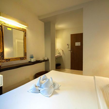 Khaosan Holiday Bangkok Exterior photo