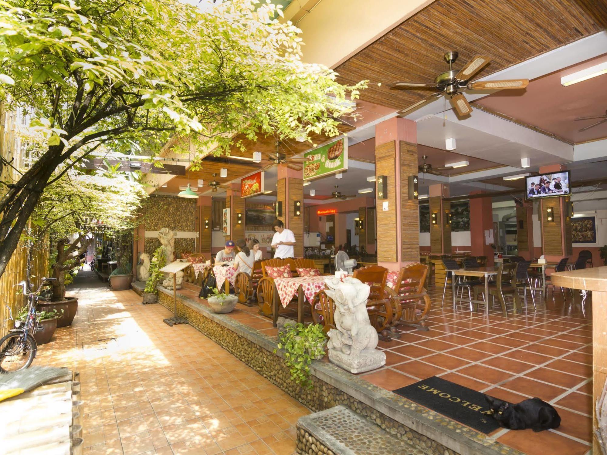 Khaosan Holiday Bangkok Exterior photo